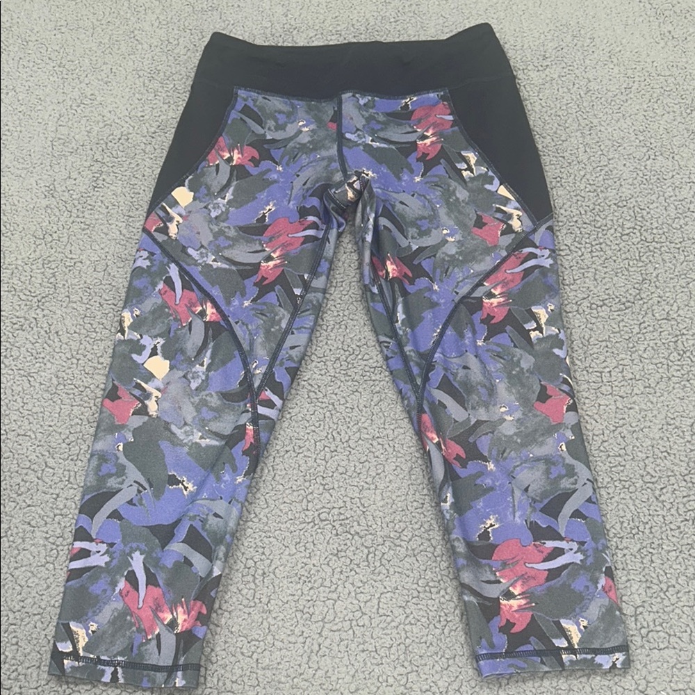 Patagonia Colorful Leggings with Vibrant Design